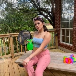 Meet your Posher, Samara